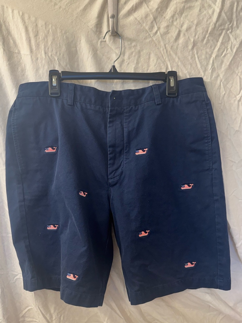 Vineyard Vines Mens 36 Navy Blue Breaker Shorts  Embroidered 4th Of July Whale